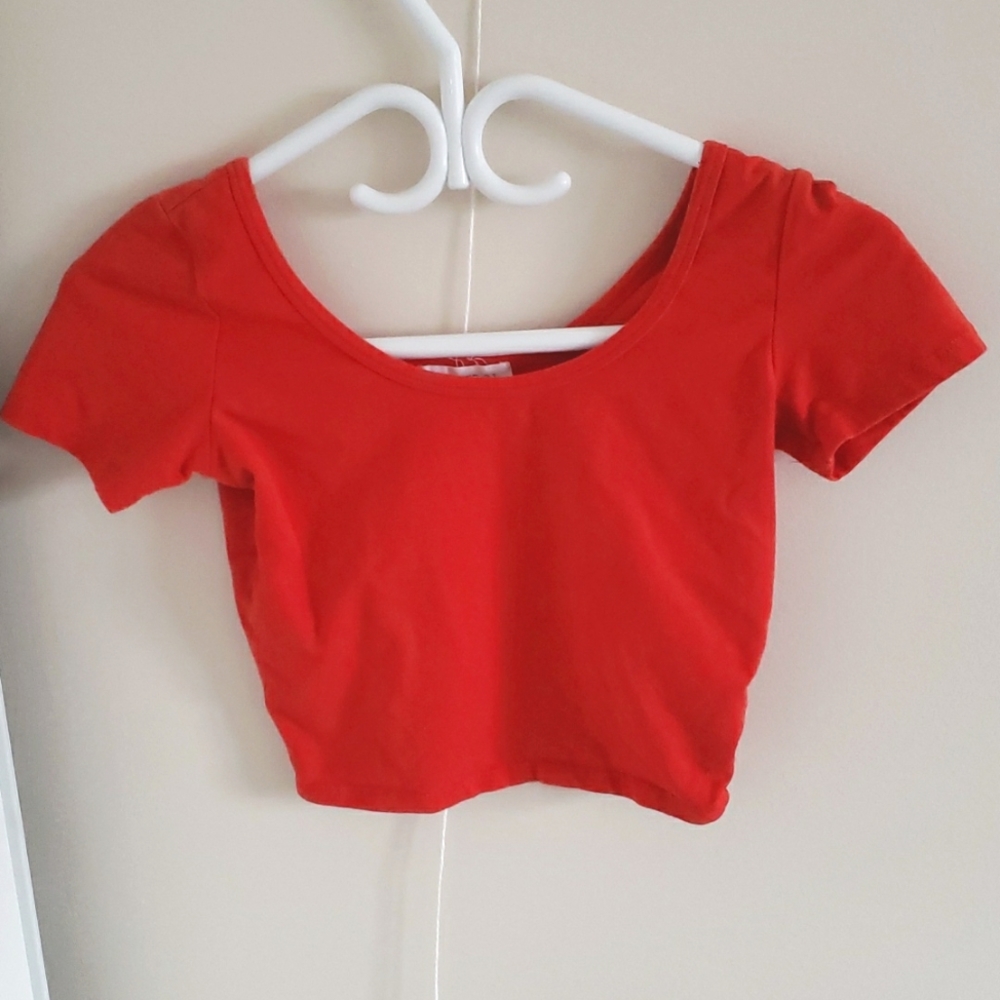 Forever 21 Red Short Sleeve Crop Top